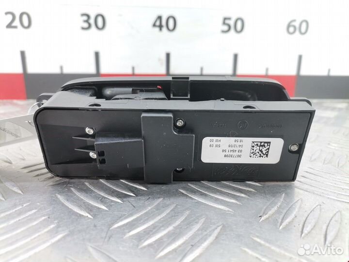 Блок управления стеклоподъемниками Volvo C30 2009