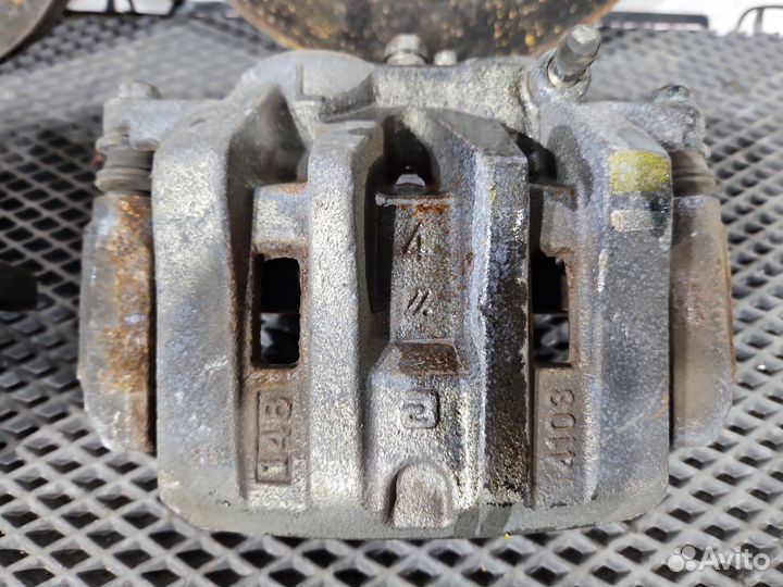 Суппорт тормозной передний Honda Accord CW2 K24A