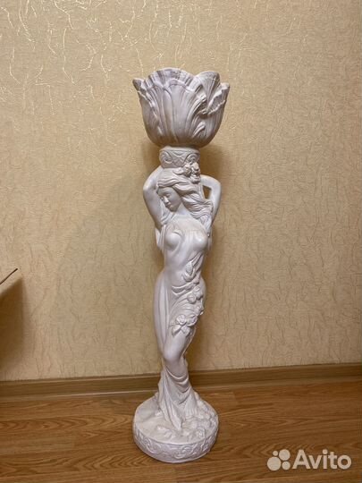 Статуэтка напольная