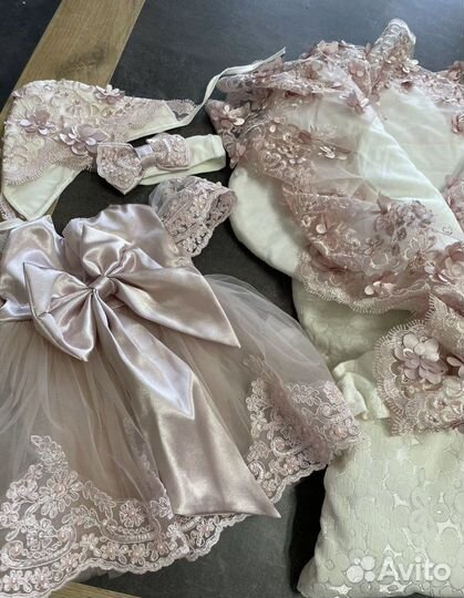 Комплект на выписку для девочки