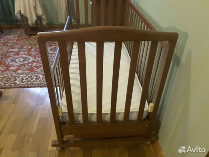 Детская кроватка