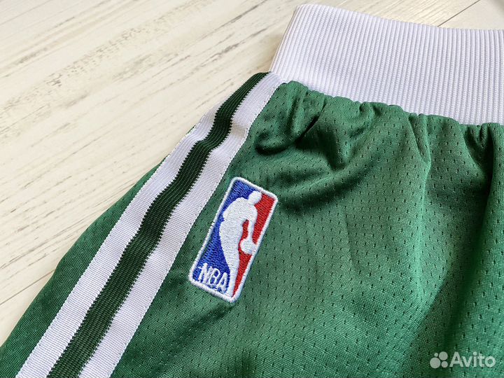 Баскетбольные шорты Boston Celtics