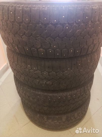 Yokohama IceGuard Stud IG65 215/65 R16 98Q