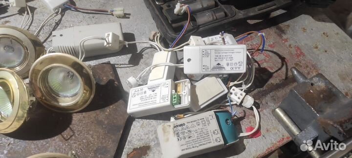 Светильник потолочный точечный встраиваемый