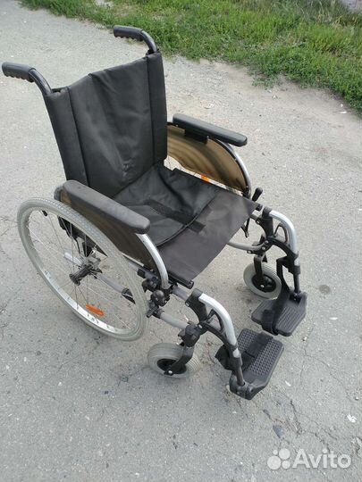 Инвалидная коляска