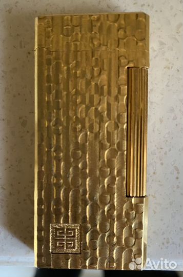 Зажигалка givenchy