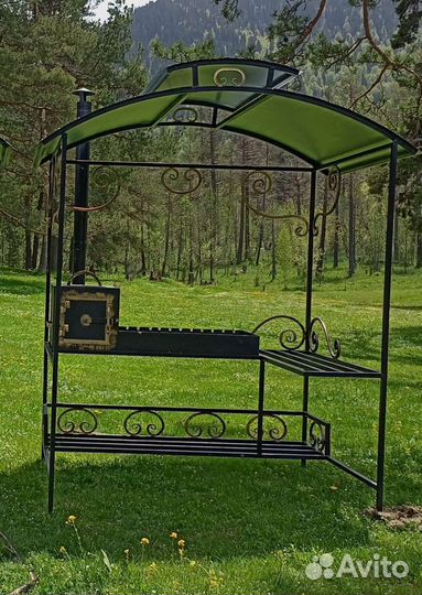 Мангал с крышей