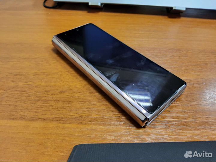Телефон Samsung Z fold2 256