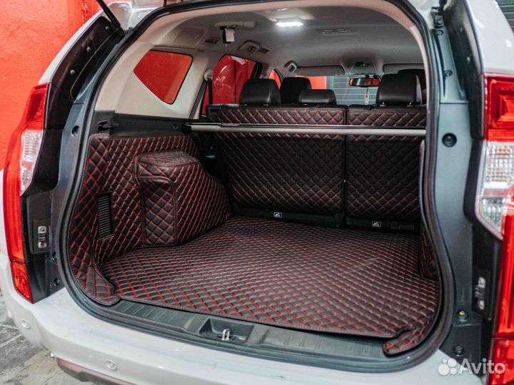 3D коврики в багажник Mitsubishi Pajero Sport 2020