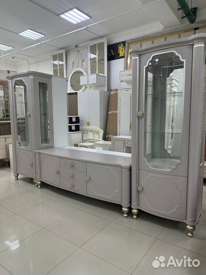 Тумба под телевизов