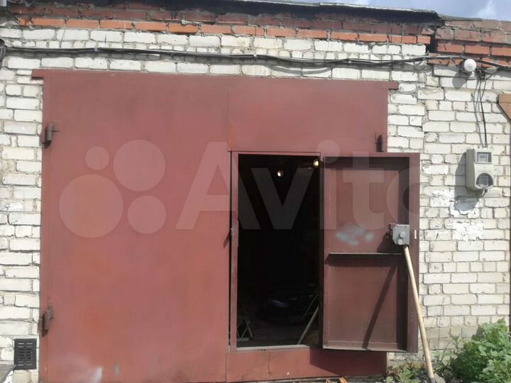 Гараж, > 30 м²