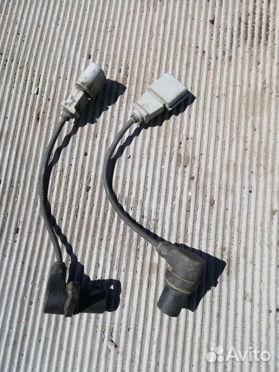 Датчик коленвала VAG 06A906433G