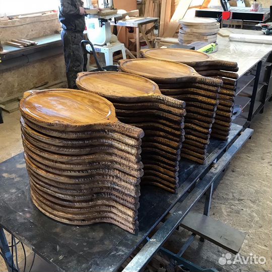 Помощник мастера, столяр