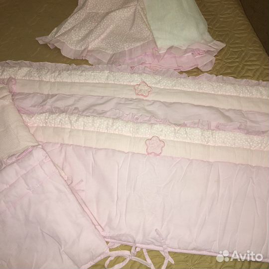 Бортики в кроватку для девочки