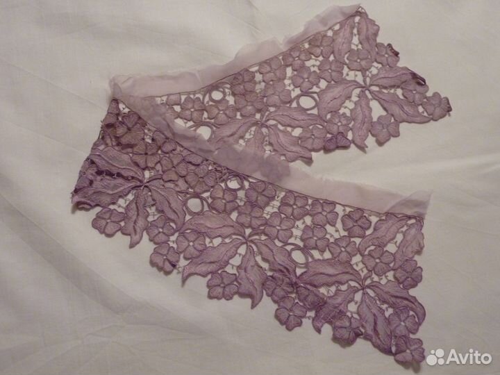 Воротники машинной вышивки разного цвета