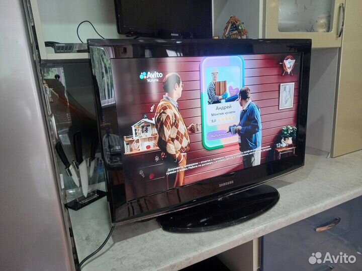 ЖК Samsung 32