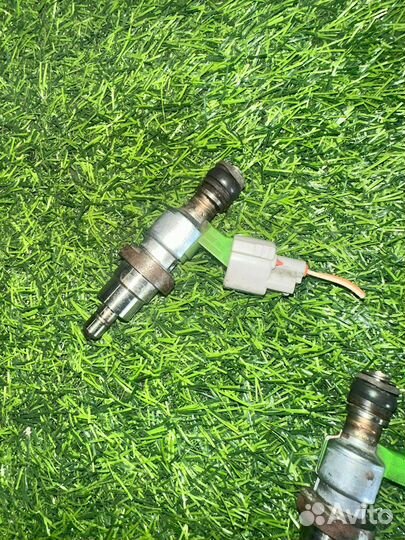 Форсунка бензиновая Toyota 1az-fse 2az-fse