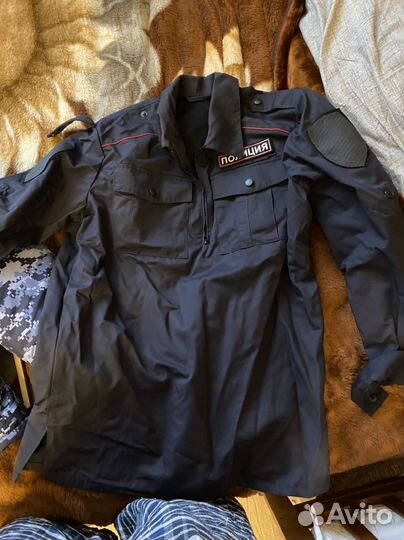 Форма полиции много в одни руки