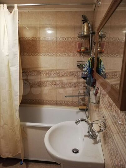 Комната 15 м² в 4-к., 2/2 эт.