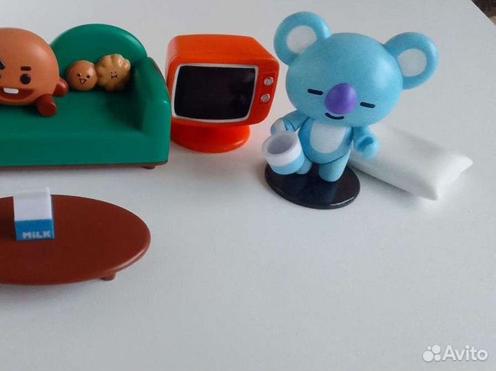 Bt21 Universtar фигурка bts