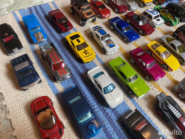 Hot wheels машинки
