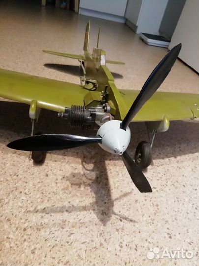 Спортивная авиамодель -полукопия самолета ил-2
