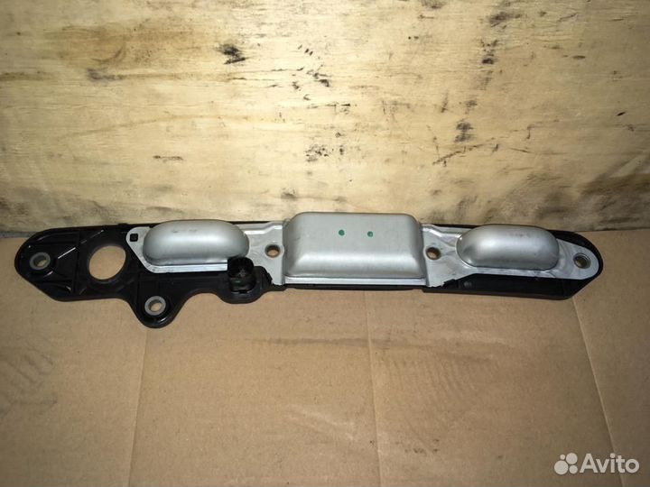 Планка крышки багажника VW Jetta 5