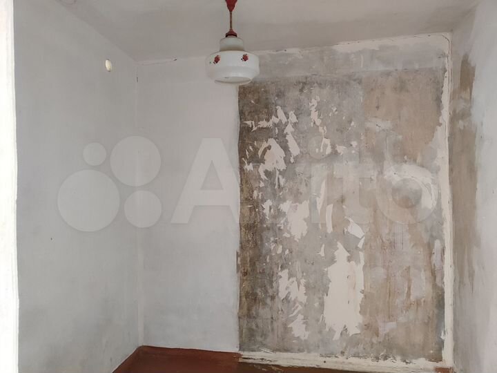 Доля в 2-к. квартире, 42 м², 4/5 эт.