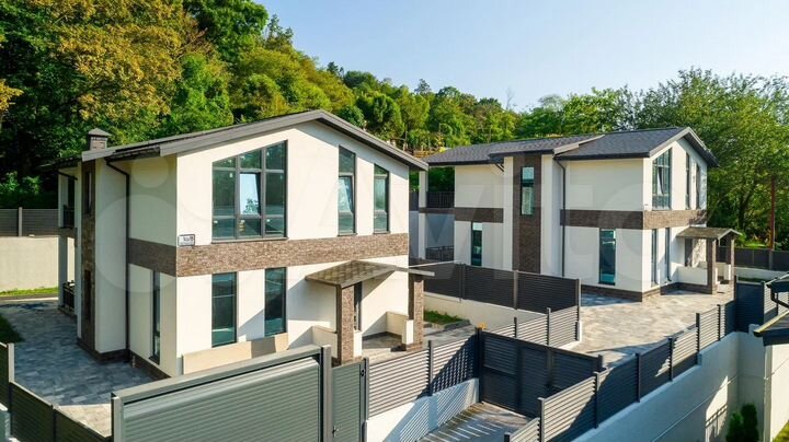 Коттедж 240 м² на участке 4,8 сот.