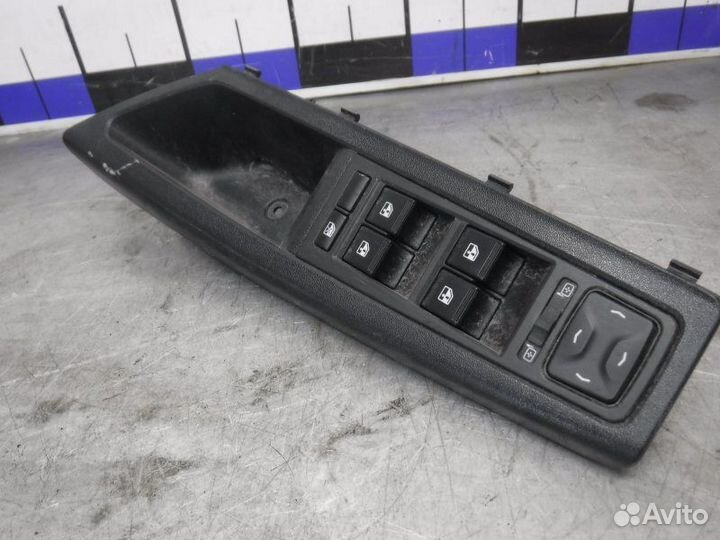 Блок управления стеклоподъемниками Лада Веста SW