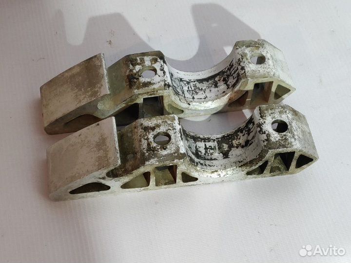 Кронштейн крепления переднего стабилизатора