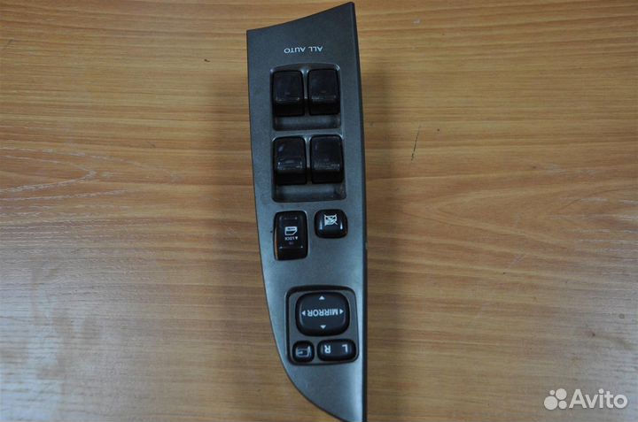 Блок управления стеклоподъемниками Lexus IS250 G