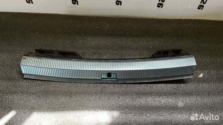 Накладка замка багажника Audi A4 B8 2.0 tfsi