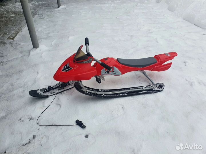 Детский снегокат бу