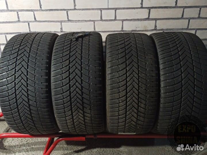 Bridgestone Blizzak LM-005 255/35 R19 96V