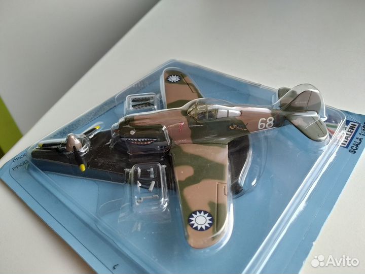 Модели самолётов Italeri 1/100, металл, новые