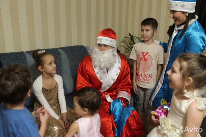 Костюмы дед мороза и Снегурочки