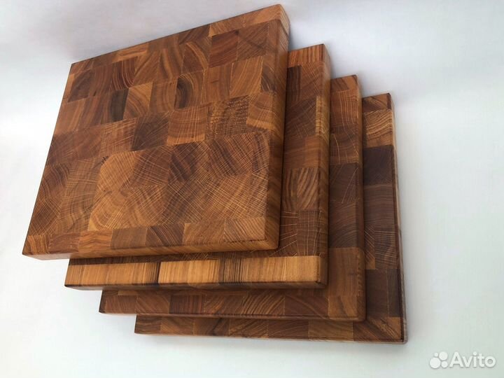 Торцевая разделочная доска из дуба 240х280х30 мм