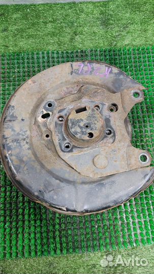 Ступица задняя левая Nissan Tiida 2008