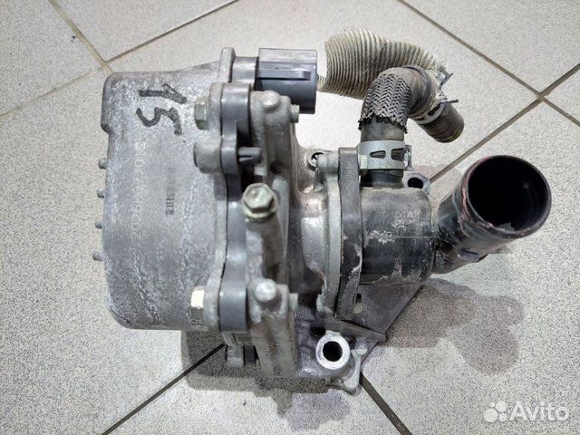 Помпа охлаждения Toyota Camry AVV50-1050975