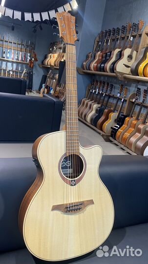 Новая электроакустическая гитара LAG T-70A