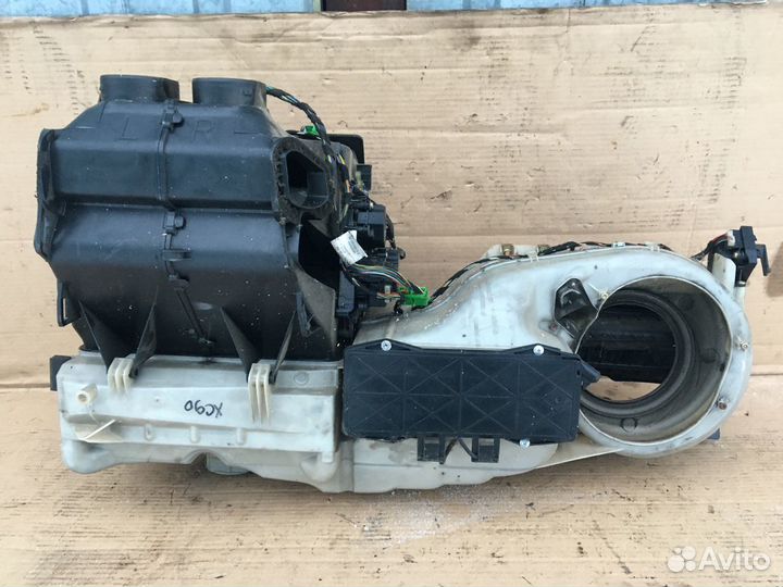 Корпус отопителя печка Вольво XC90