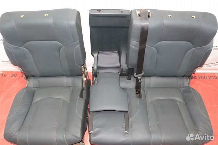 Второй ряд сидений задний Toyota Land Cruiser 200