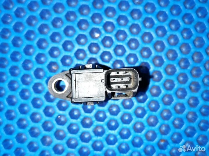 Датчик распредвала Mitsubishi