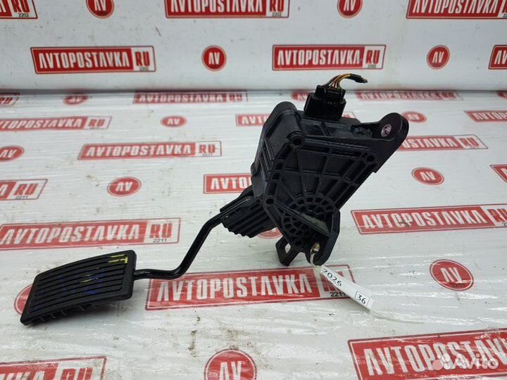 Педаль газа Honda Stepwgn RK1 R20A