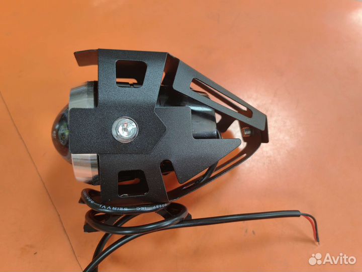 Фара противотуманная универсальная