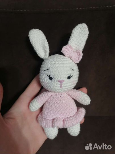Вязаный зайчик