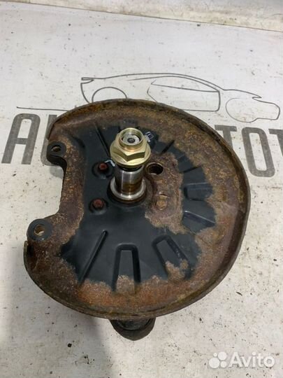 Кулак задний левый Hyundai Elantra XD G4GC 2005