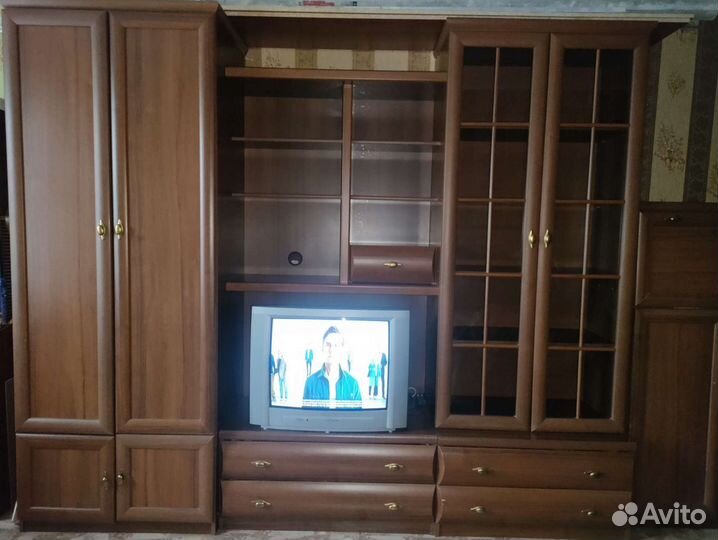 Стенка в гостиную со шкафом