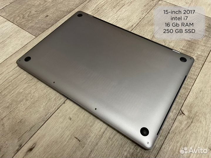 Apple MacBook Pro 15 gb16/250 2017